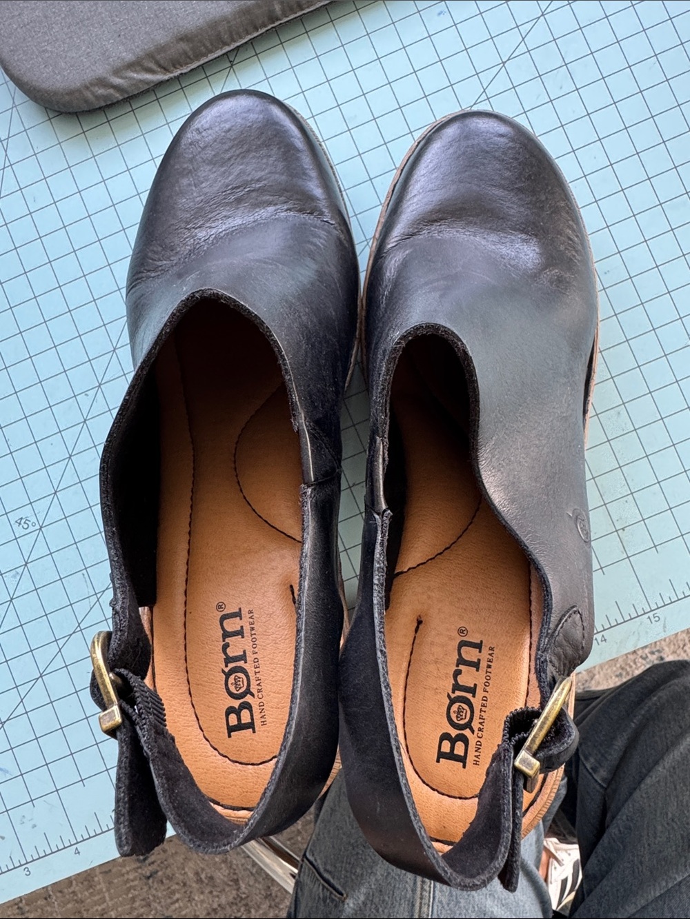 Born Black Leather Slingback Clogs with Wood-Look Block Heel - Picture 2 of 3